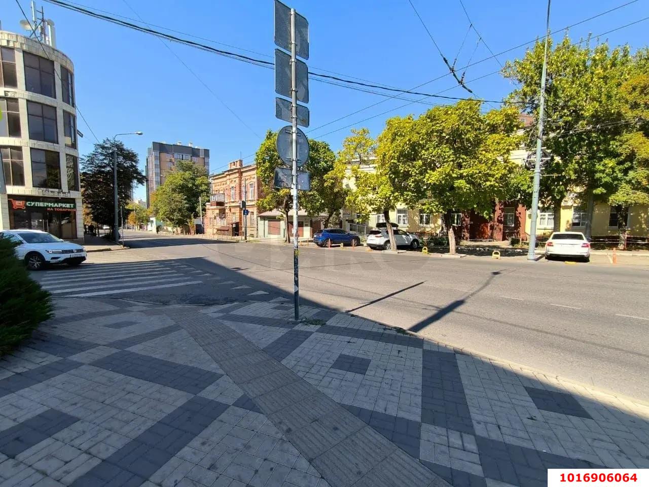 Фото №11: 1-комнатная квартира 39 м² - Краснодар, Центральный внутригородской округ, мкр. Центральный, ул. Мира, 90Б