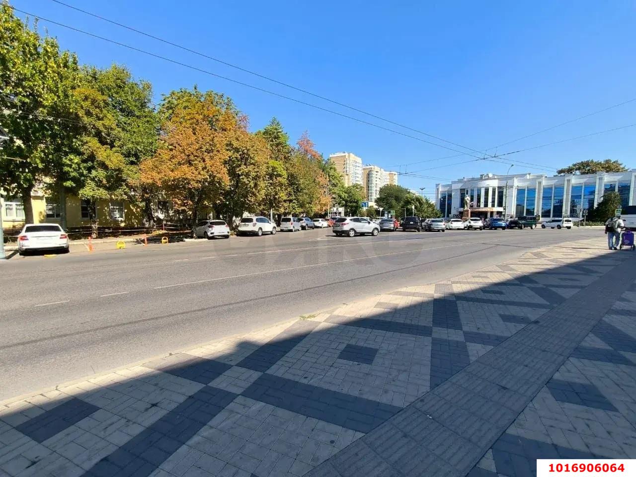 Фото №13: 1-комнатная квартира 39 м² - Краснодар, Центральный внутригородской округ, мкр. Центральный, ул. Мира, 90Б