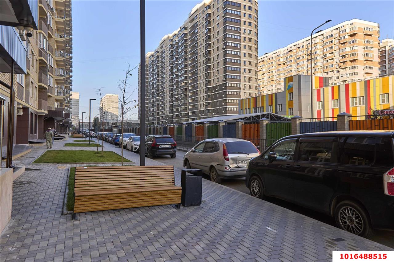 Фото №1: 1-комнатная квартира 33 м² - Краснодар, Прикубанский внутригородской округ, имени Петра Метальникова, Завод Радиоизмерительных Приборов, мкр. жилой комплекс Лучший, ул. Петра Метальникова, 36