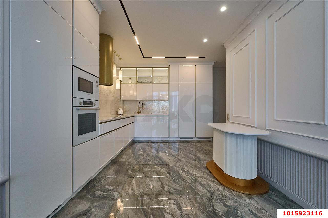 Фото №6: 3-комнатная квартира 220 м² - Краснодар, мкр. Западный внутригородской округ, ул. Шоссе Нефтяников, 63