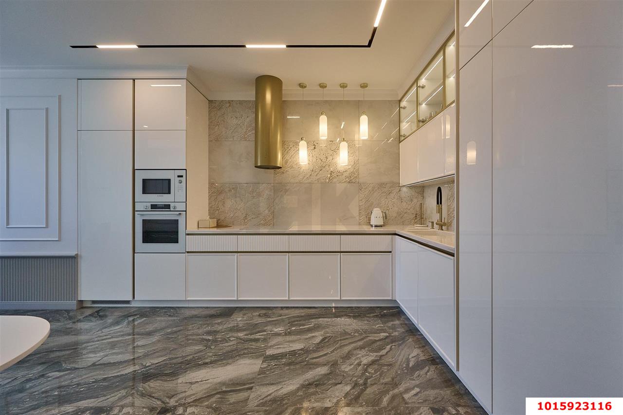 Фото №8: 3-комнатная квартира 220 м² - Краснодар, мкр. Западный внутригородской округ, ул. Шоссе Нефтяников, 63