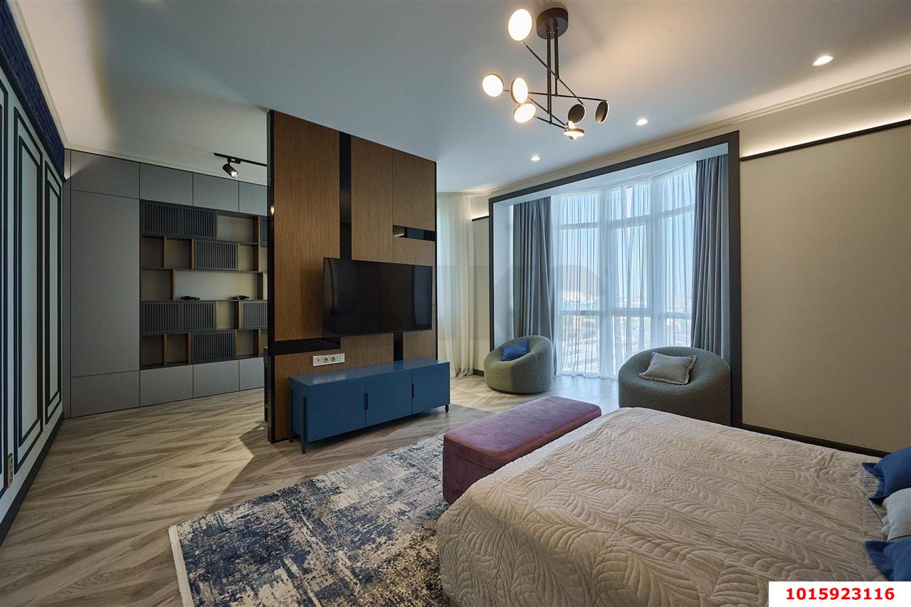 Фото №12: 3-комнатная квартира 220 м² - Краснодар, мкр. Западный внутригородской округ, ул. Шоссе Нефтяников, 63