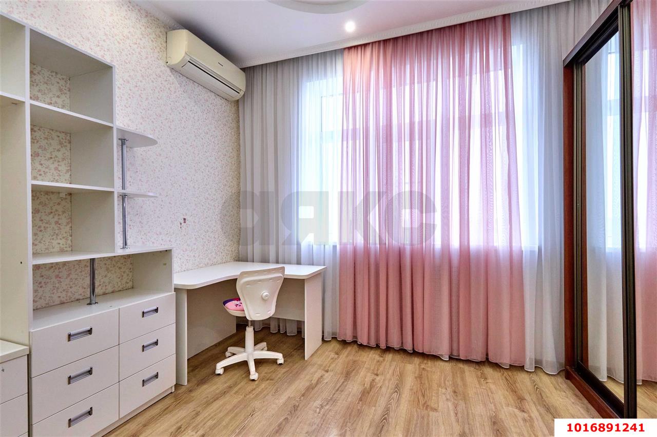 Фото №10: 2-комнатная квартира 87 м² - Краснодар, Западный внутригородской округ, ЖК Новый Город, мкр. Юбилейный, б-р Клары Лучко, 16