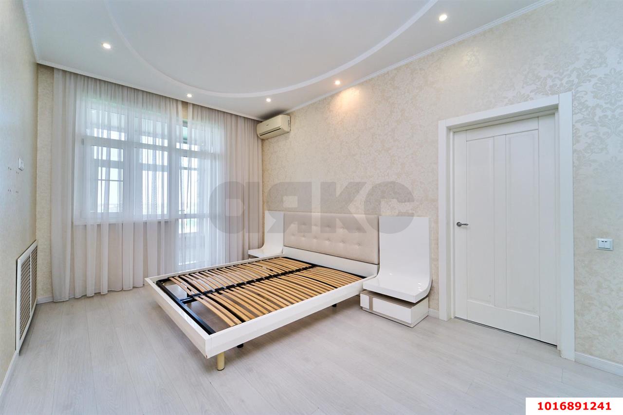 Фото №6: 2-комнатная квартира 96 м² - Краснодар, Западный внутригородской округ, ЖК Новый Город, мкр. Юбилейный, б-р Клары Лучко, 16