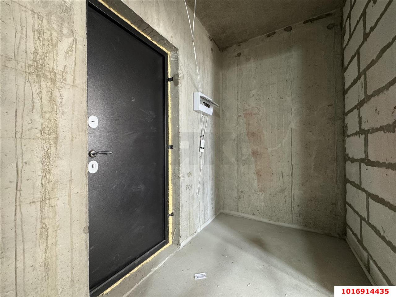 Фото №3: Студия 30 м² - Краснодар, Прикубанский внутригородской округ, Завод Радиоизмерительных Приборов, мкр. Музыкальный, ул. Российская, 257/7