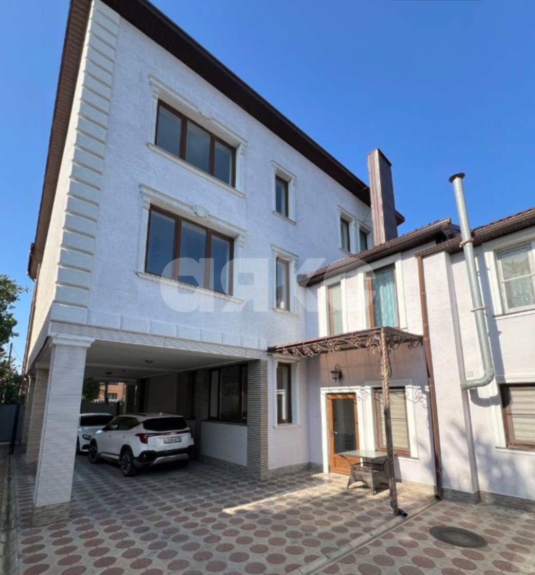 Фото №1: Коттедж 427 м² + 5.9 сот. - Анапа, ул. Маяковского, 132