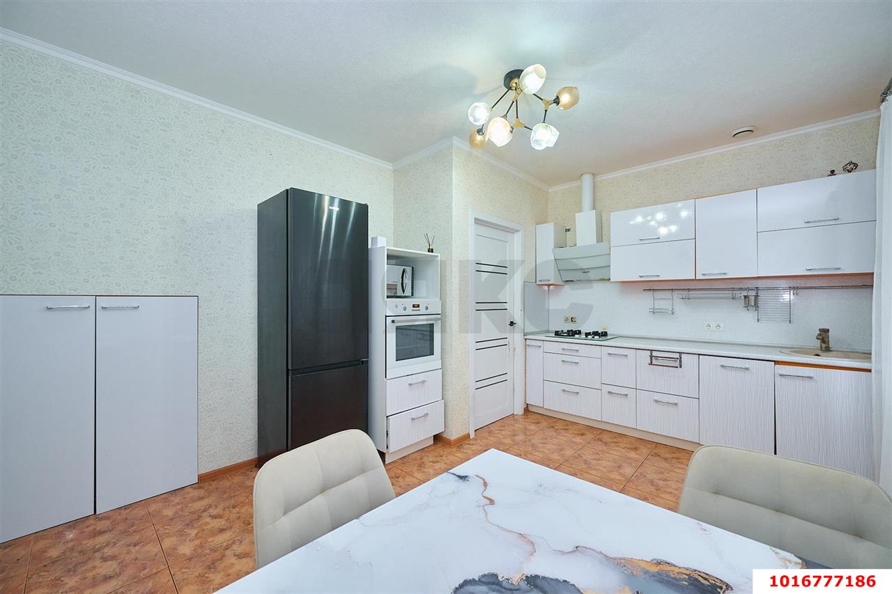 Фото №2: Дом 140 м² + 2.2 сот. - Краснодар, Прикубанский внутригородской округ, Калинино, мкр. Завод Радиоизмерительных Приборов, ул. Алуштинская, 15