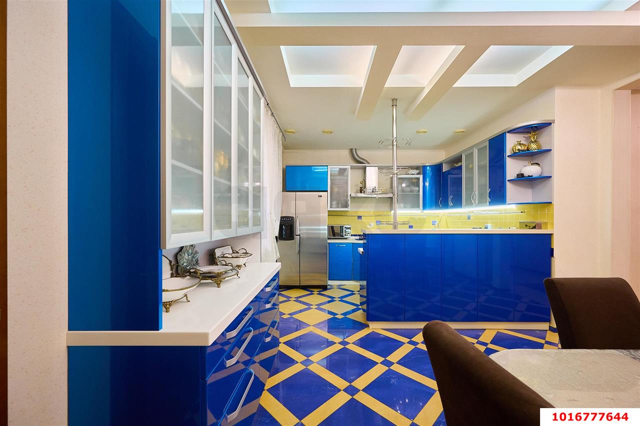 Фото №11: Дом 373 м² + 7.5 сот. - Краснодар, Прикубанский внутригородской округ, мкр. Фестивальный, ул. Геленджикская, 12