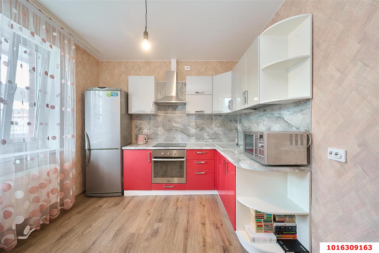 Фото №2: 1-комнатная квартира 38 м² - Новая Адыгея, мкр. жилой комплекс Золотая линия 2, ул. Бжегокайская, 25к1