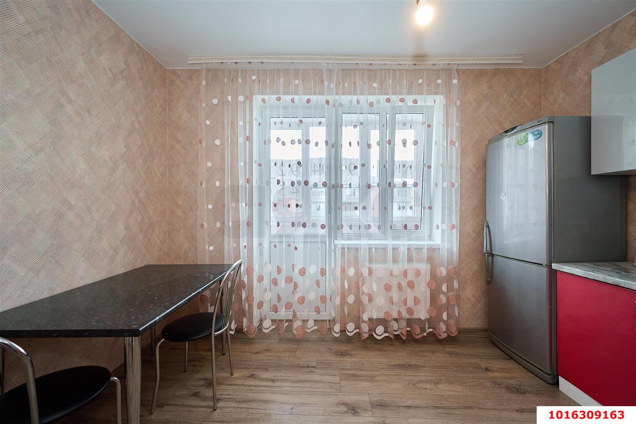 Фото №3: 1-комнатная квартира 38 м² - Новая Адыгея, мкр. жилой комплекс Золотая линия 2, ул. Бжегокайская, 25к1