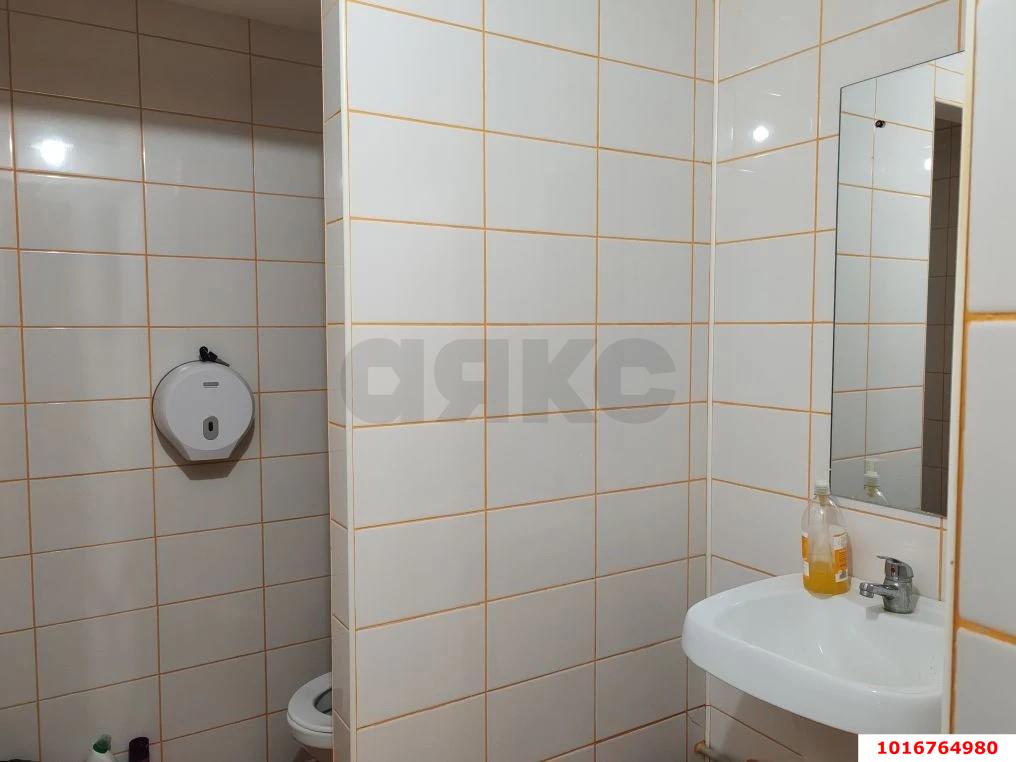 Фото №6: Коммерция 105 м² - Краснодар, мкр. Западный внутригородской округ, ул. Фёдора Лузана, 4