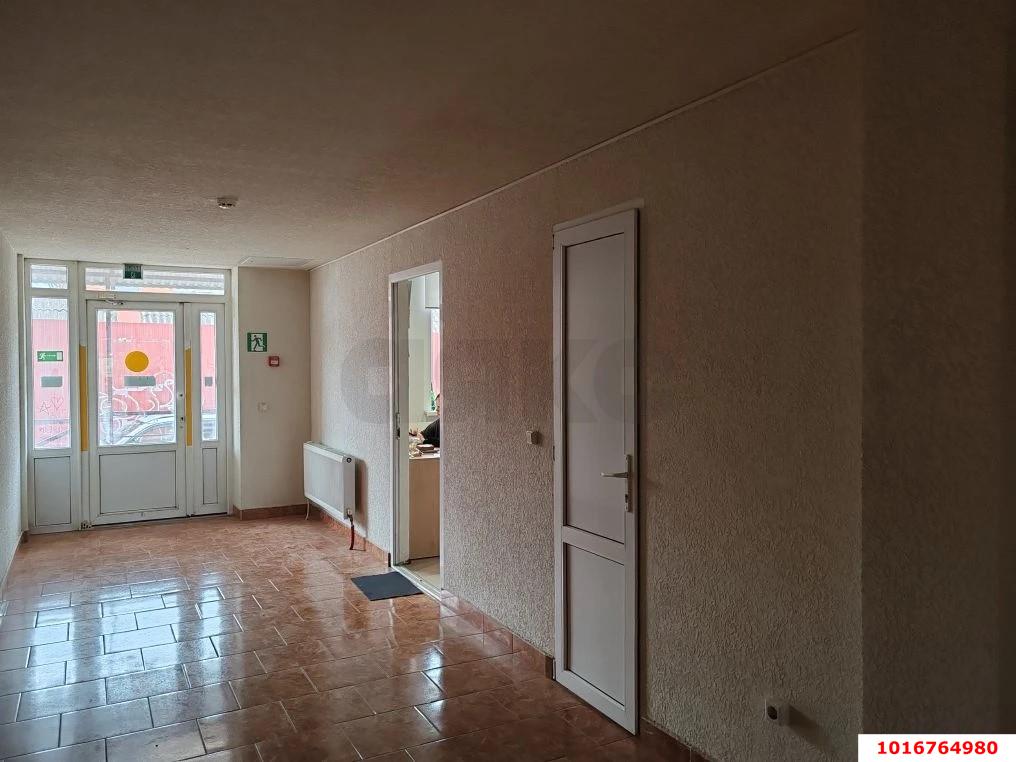 Фото №2: Коммерция 105 м² - Краснодар, мкр. Западный внутригородской округ, ул. Фёдора Лузана, 4