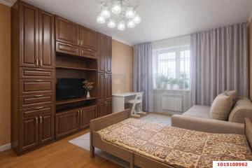 Фото №1: 1-комнатная квартира 38 м² - Краснодар, мкр. Панорама, ул. Восточно-Кругликовская, 28/2