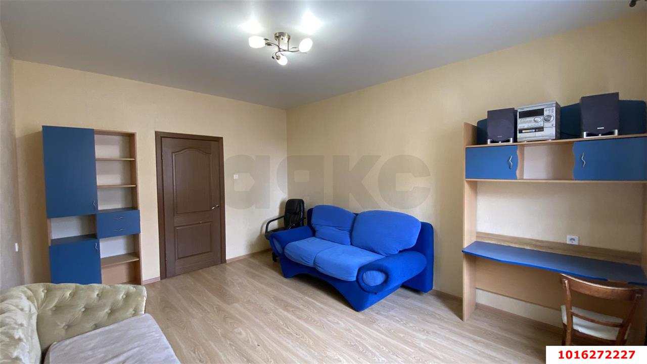 Фото №1: 2-комнатная квартира 64 м² - Краснодар, Прикубанский внутригородской округ, мкр. Краевая Клиническая Больница, ул. Восточно-Кругликовская, 74