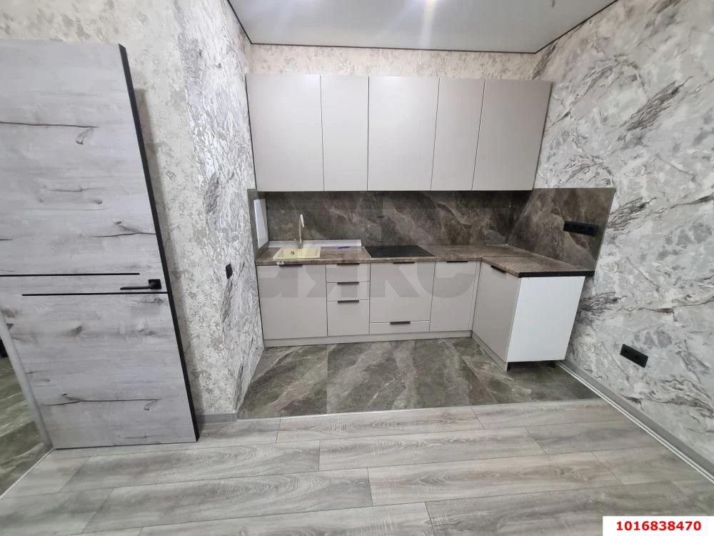 Фото №1: 1-комнатная квартира 43 м² - Краснодар, ЖК Урал, Карасунский внутригородской округ, Камвольно-суконный Комбинат, мкр. жилой комплекс Ural, ул. Уральская, 87/7