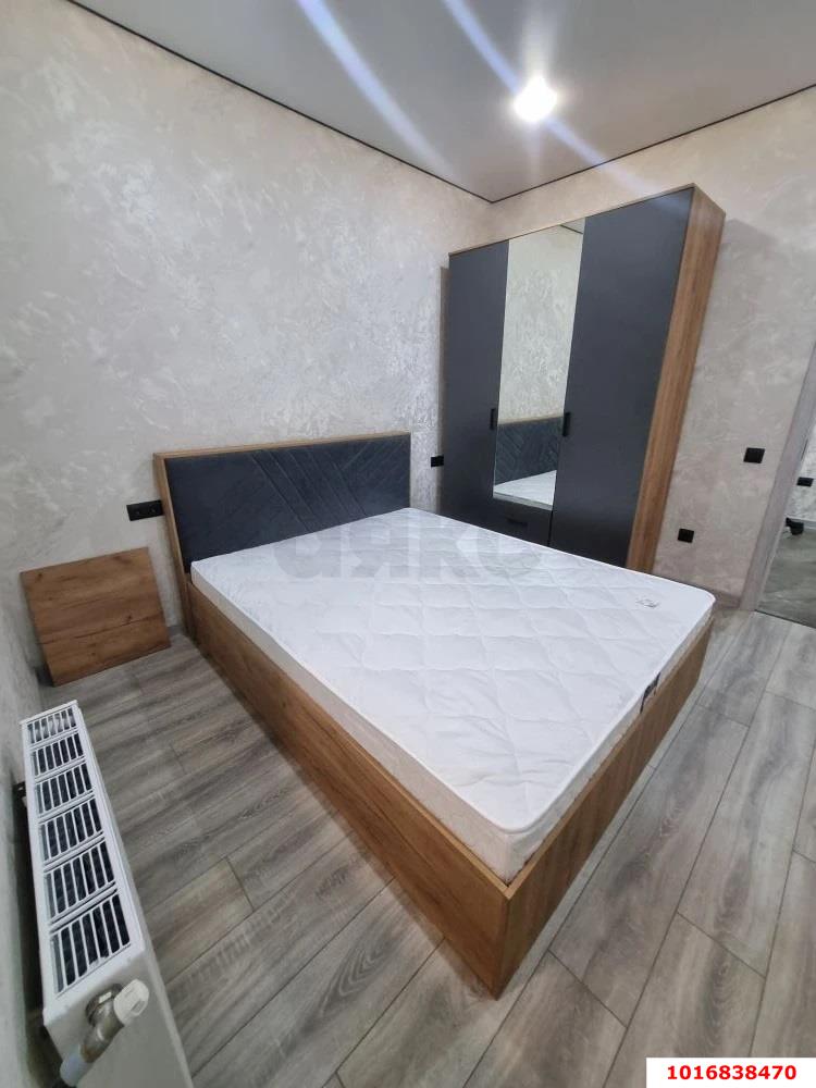 Фото №2: 1-комнатная квартира 43 м² - Краснодар, ЖК Урал, Карасунский внутригородской округ, Камвольно-суконный Комбинат, мкр. жилой комплекс Ural, ул. Уральская, 87/7