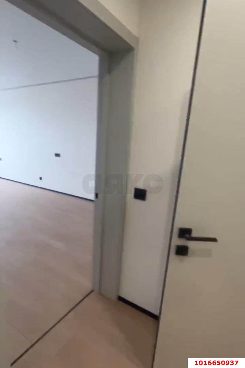 Фото №2: 1-комнатная квартира 43 м² - Краснодар, Прикубанский внутригородской округ, мкр. жилой комплекс Самолёт-6, ул. Ивана Беличенко, 88к1