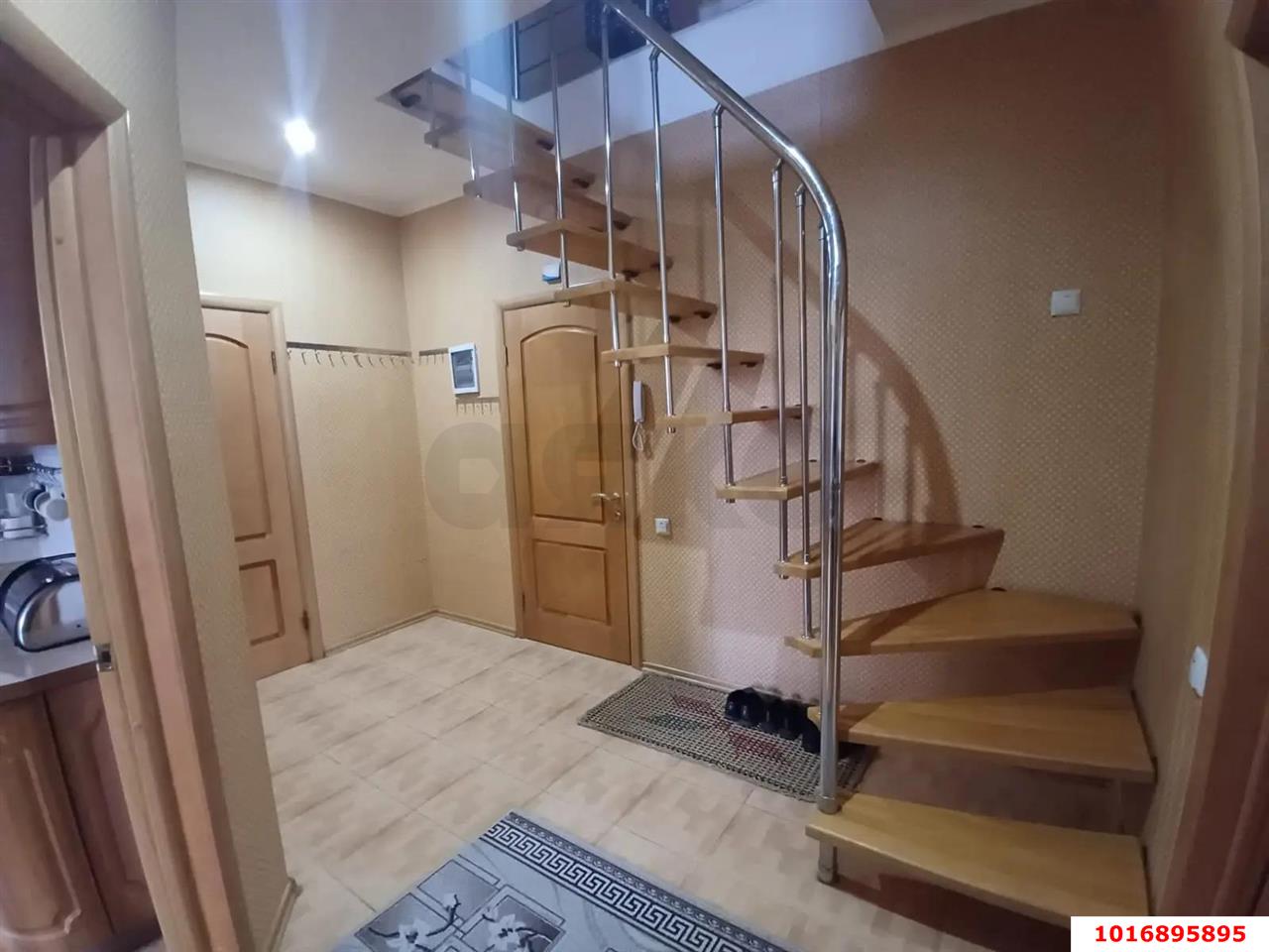 Фото №9: 5+-комнатная квартира 90 м² - Краснодар, Центральный внутригородской округ, мкр. Дубинка, ул. Ставропольская, 178