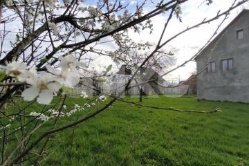 Фото №1: Земельный участок под ИЖС - Саратовская, 