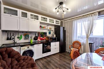 Фото №1: 3-комнатная квартира 102 м² - Краснодар, мкр. Центральный, ул. Промышленная, 33