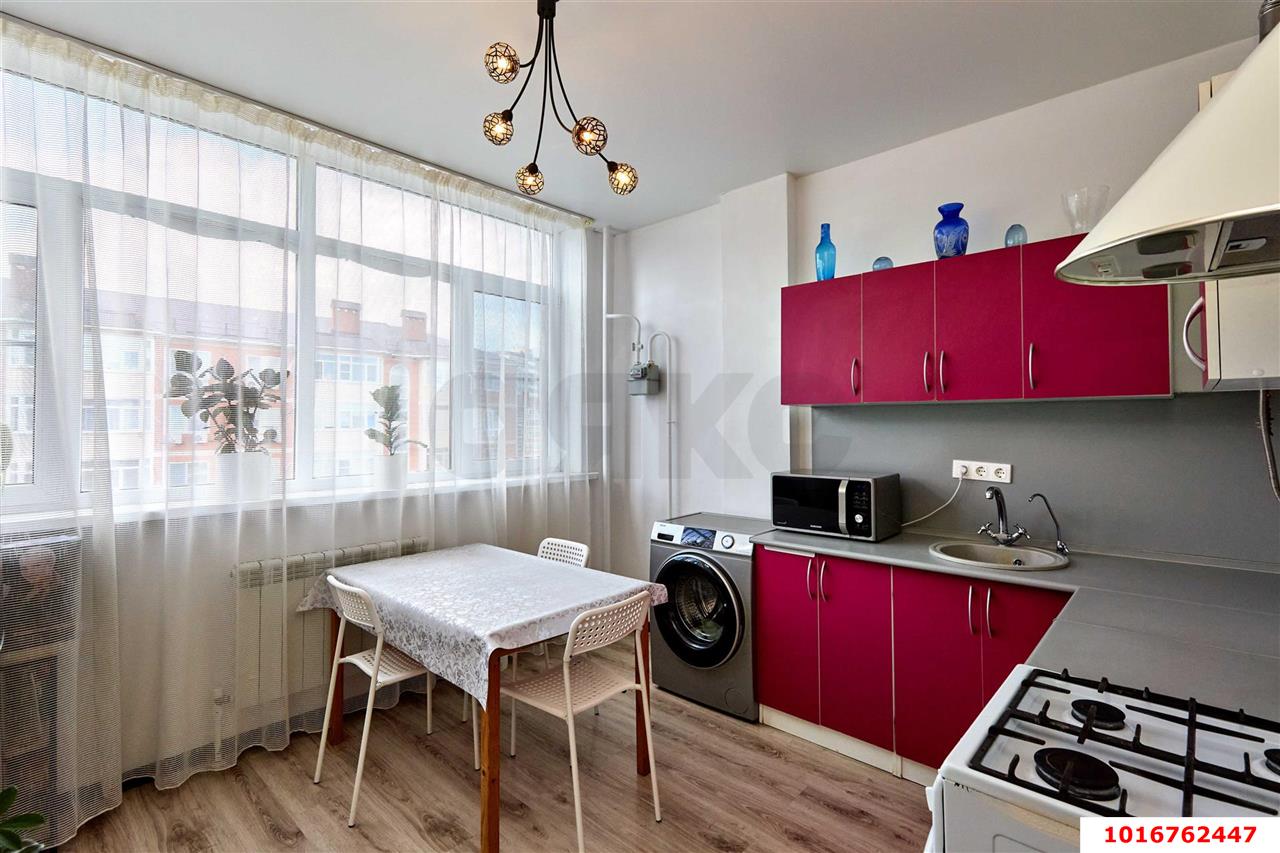 Фото №1: 1-комнатная квартира 38 м² - Яблоновский, ул. Космическая, 88к4