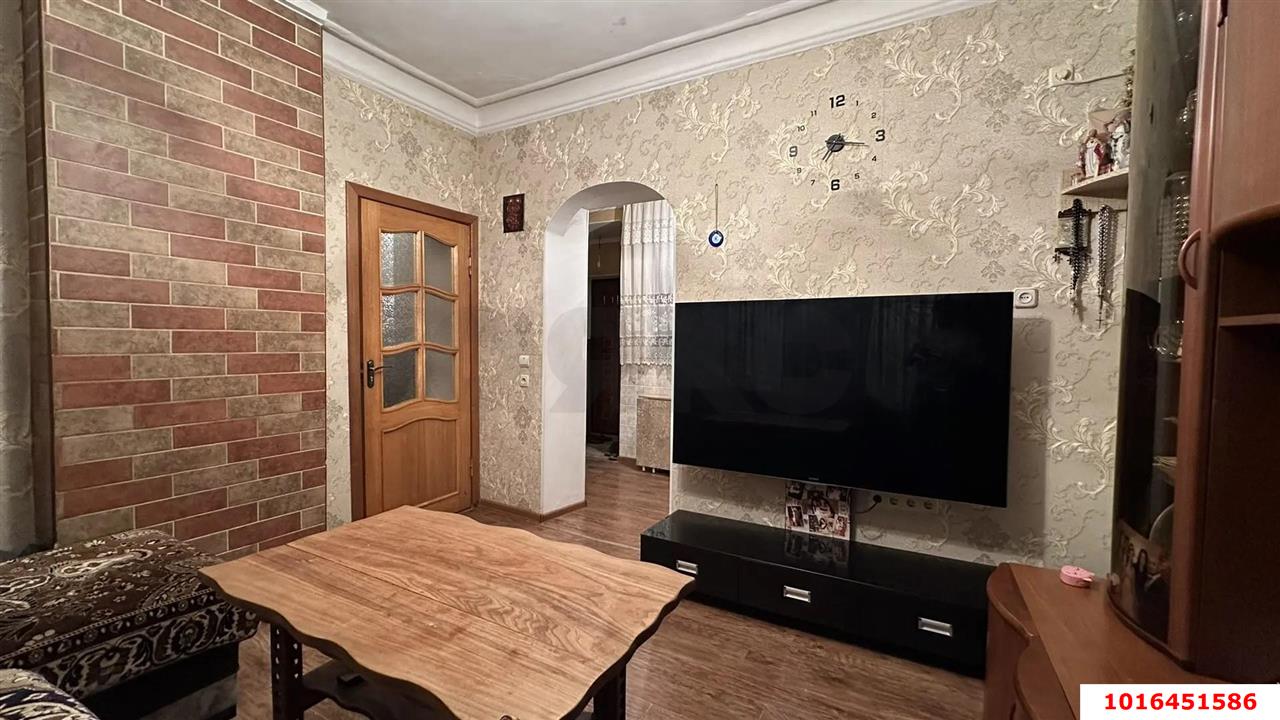 Фото №1: 2-комнатная квартира 29 м² - Краснодар, Центральный внутригородской округ, мкр. Центральный