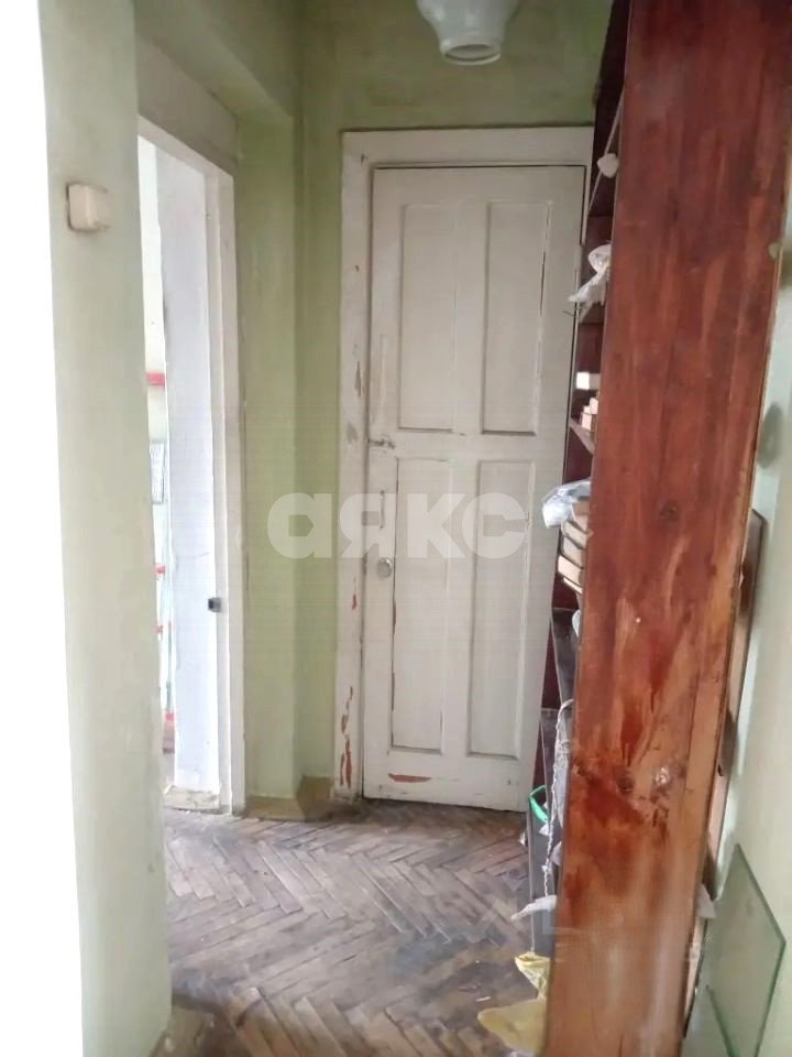 Фото №5: 3-комнатная квартира <span class="whitespace-nowrap">57 м²</span>, <span class="whitespace-nowrap">4/5 эт.</span> - Волгоград, Дзержинский, мкр. 119-й, пр-кт Маршала Жукова, 161