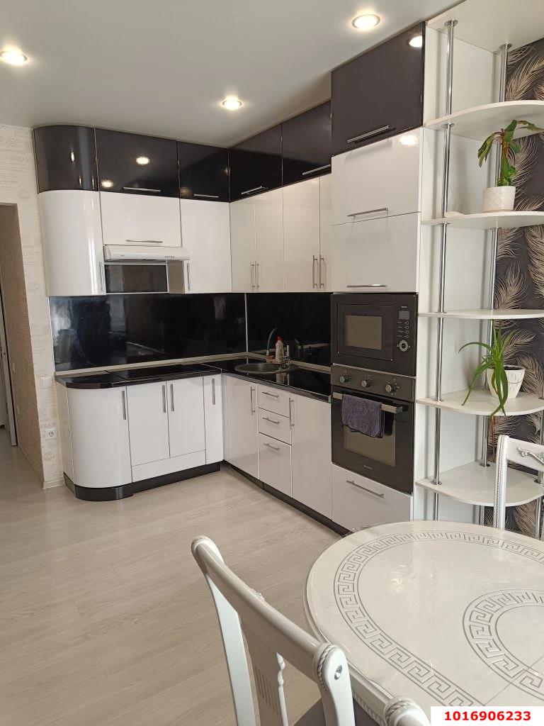 Фото №2: 1-комнатная квартира 44 м² - Краснодар, Прикубанский внутригородской округ, Музыкальный, ЖК Территория Счастья, жилой комплекс Территория счастья, Завод Радиоизмерительных Приборов, мкр. имени Петра Метальникова, ул. Евгении Жигуленко, 3к1