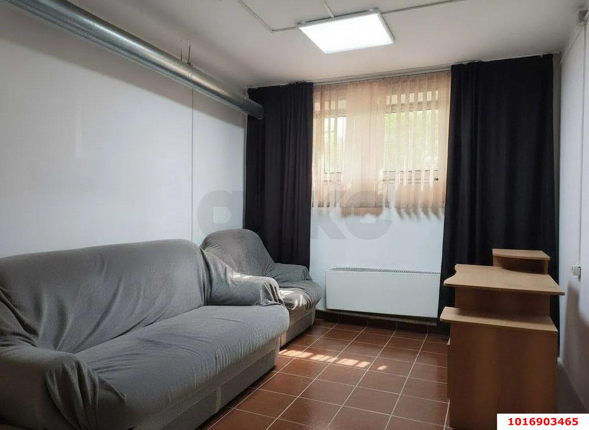 Фото №1: Торговое помещение 57 м² - Краснодар, Прикубанский внутригородской округ, мкр. Московский, ул. Карякина, 15