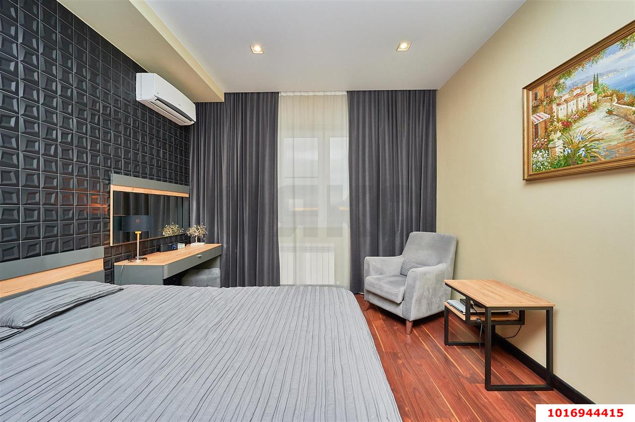 Фото №4: 2-комнатная квартира 80 м² - Краснодар, Центральный внутригородской округ, Западный внутригородской округ, жилой комплекс Центральный, мкр. Центральный, ул. Октябрьская, 181/2к2