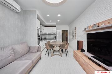 Фото №2: 2-комнатная квартира 80 м² - Краснодар, мкр. Центральный, ул. Октябрьская, 181/2к2