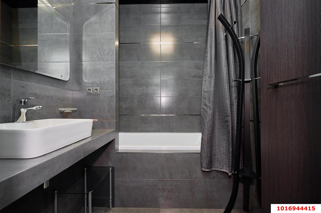 Фото №6: 2-комнатная квартира 80 м² - Краснодар, Центральный внутригородской округ, Западный внутригородской округ, жилой комплекс Центральный, мкр. Центральный, ул. Октябрьская, 181/2к2