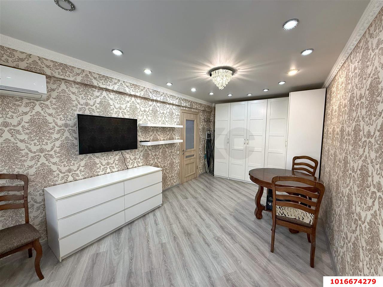 Фото №1: 2-комнатная квартира 45 м² - Краснодар, Западный внутригородской округ, мкр. Фестивальный, ул. Гагарина, 137