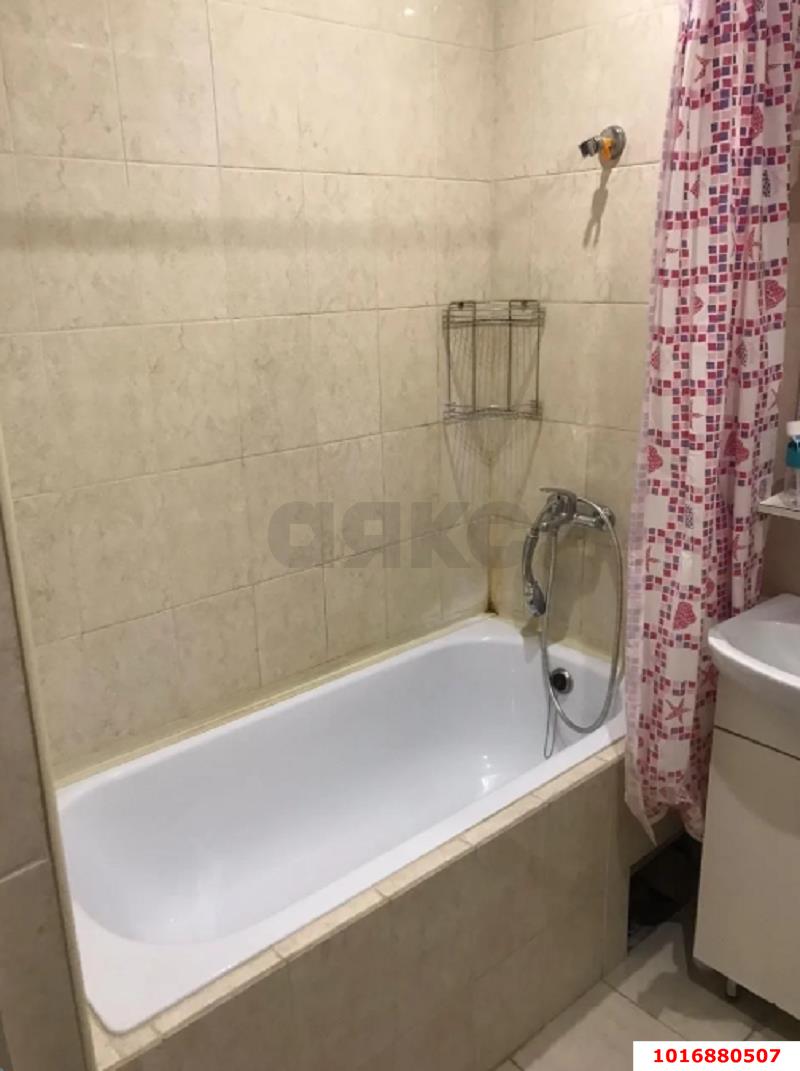 Фото №8: 1-комнатная квартира 35 м² - Краснодар, Славянский, Прикубанский внутригородской округ, мкр. Светлоград, ул. Красных Партизан, 1/3к1