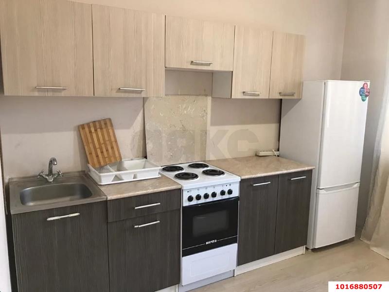 Фото №1: 1-комнатная квартира 35 м² - Краснодар, Славянский, Прикубанский внутригородской округ, мкр. Светлоград, ул. Красных Партизан, 1/3к1