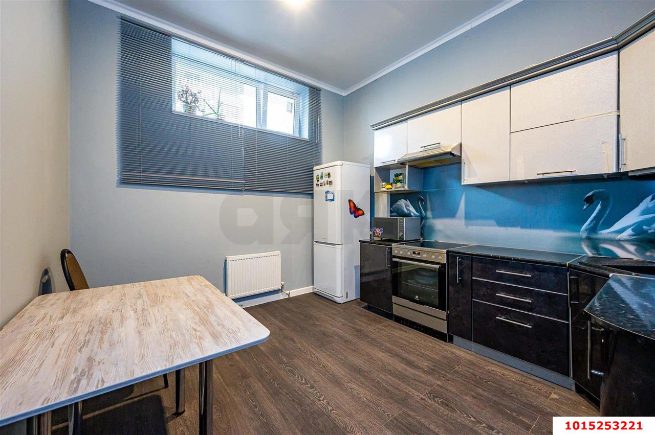 Фото №2: 1-комнатная квартира 43 м² - Краснодар, Прикубанский внутригородской округ, Завод Радиоизмерительных Приборов, имени Петра Метальникова, мкр. Музыкальный, ул. имени Сергея Есенина, 110/1