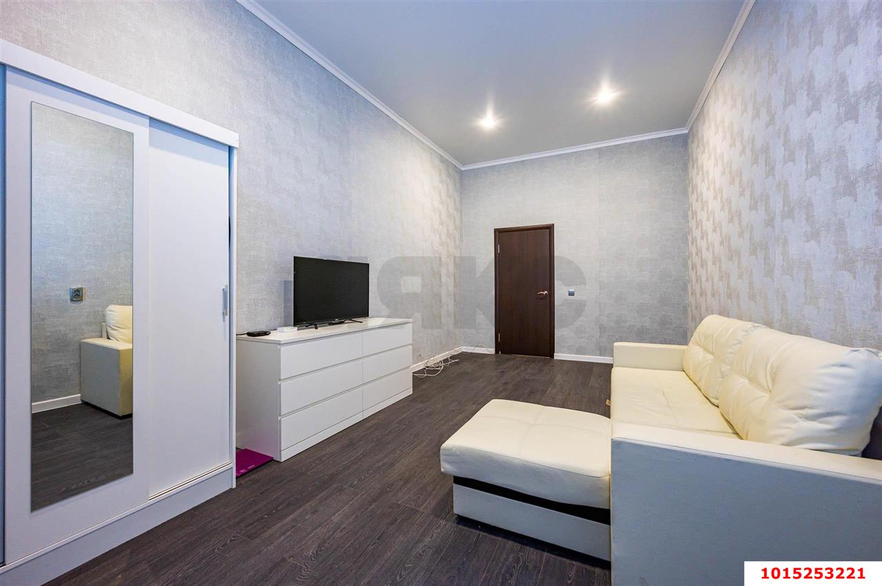 Фото №7: 1-комнатная квартира 43 м² - Краснодар, Прикубанский внутригородской округ, Завод Радиоизмерительных Приборов, имени Петра Метальникова, мкр. Музыкальный, ул. имени Сергея Есенина, 110/1