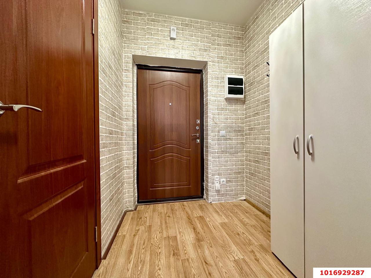 Фото №3: Студия 30 м² - Краснодар, Карасунский внутригородской округ, Гидростроителей, мкр. Почтовый, ул. имени Валерия Гассия, 3