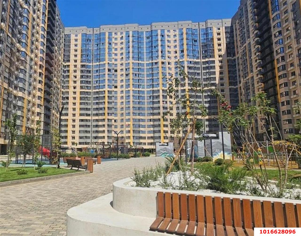 Фото №1: 1-комнатная квартира 48 м² - Краснодар, ЖК Урал, Карасунский внутригородской округ, Камвольно-суконный Комбинат, мкр. жилой комплекс Ural, ул. Уральская, 87/7