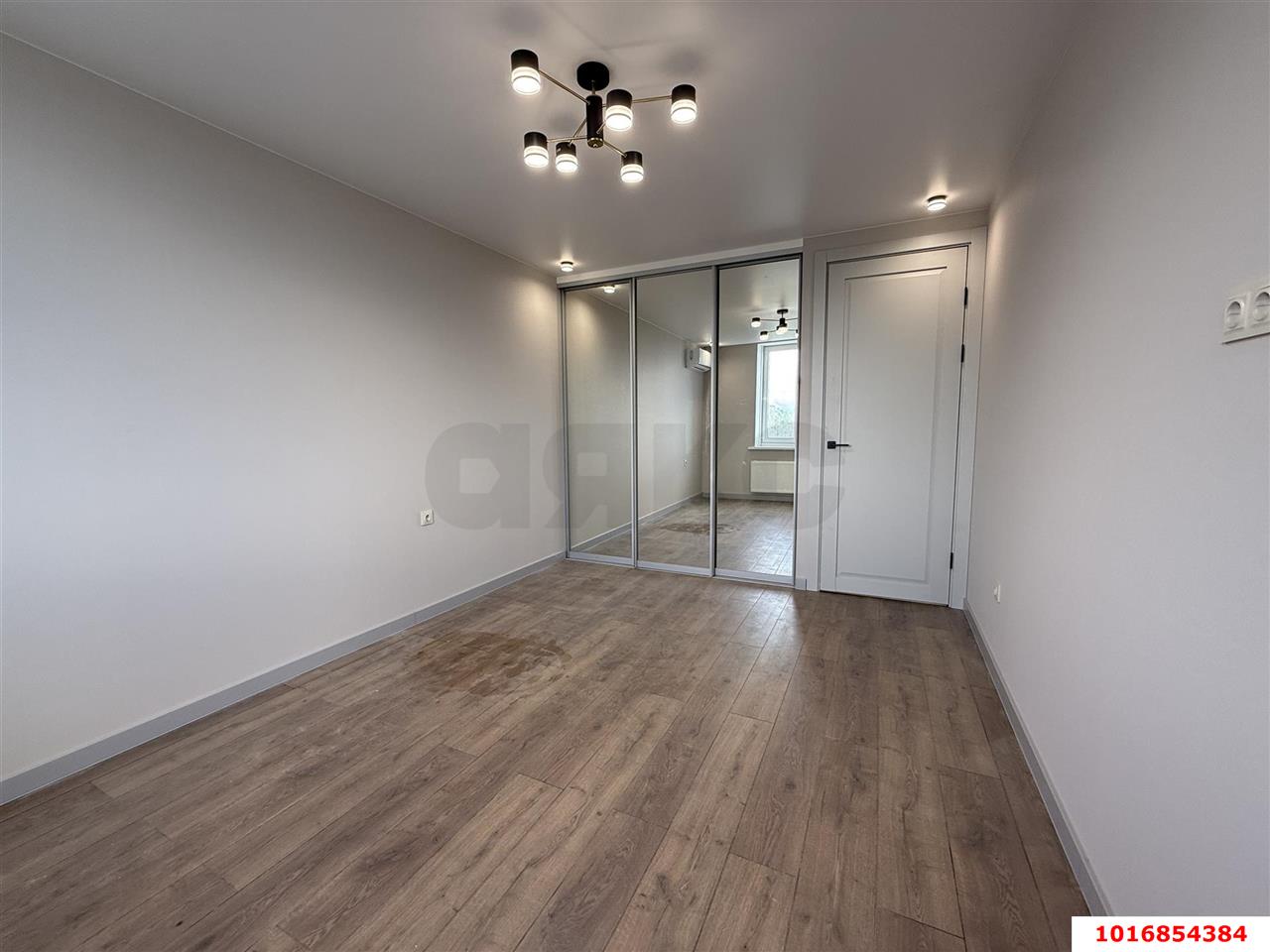 Фото №7: 1-комнатная квартира 40 м² - Краснодар, Прикубанский внутригородской округ, Микрохирургии глаза, мкр. жилой комплекс Сограт, ул. Красных Партизан, 4/15