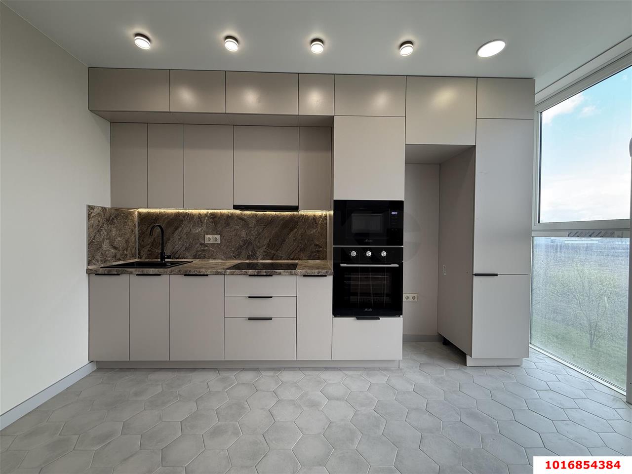 Фото №1: 1-комнатная квартира 40 м² - Краснодар, Прикубанский внутригородской округ, Микрохирургии глаза, мкр. жилой комплекс Сограт, ул. Красных Партизан, 4/15