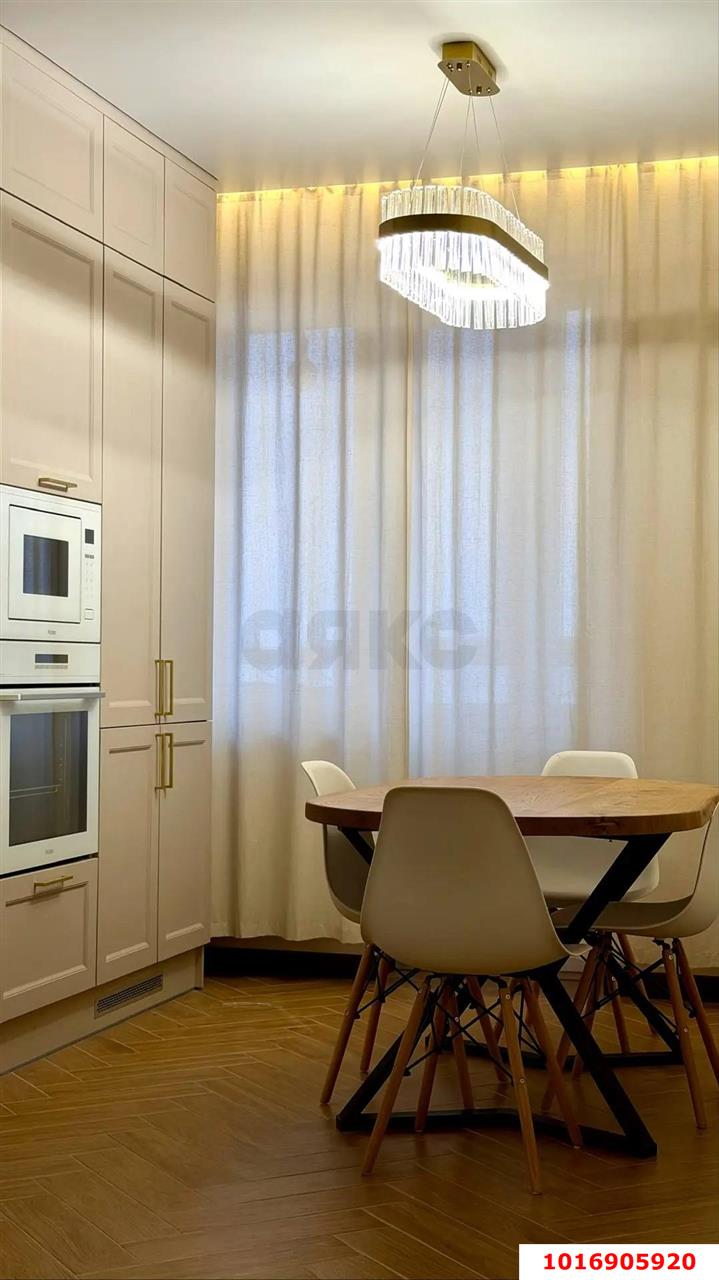 Фото №1: 2-комнатная квартира 62 м² - Краснодар, Московский, Прикубанский внутригородской округ, Завод Радиоизмерительных Приборов, мкр. Музыкальный, ул. Московская, 112