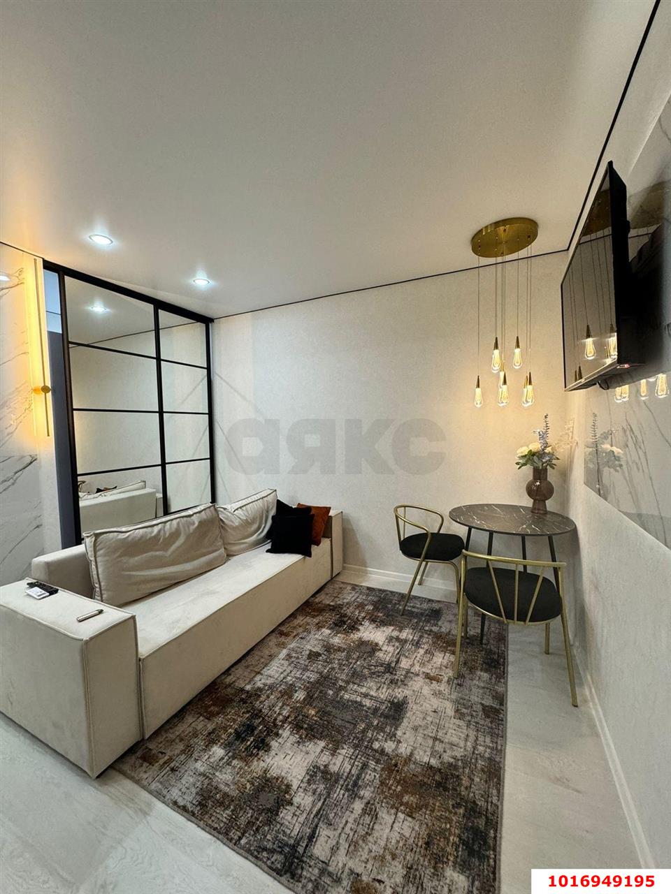 Фото №1: 2-комнатная квартира 34 м² - Краснодар, Прикубанский внутригородской округ, Калинино, Завод Радиоизмерительных Приборов, мкр. ЖК Акварели-2, ул. Тепличная, 62/1к6