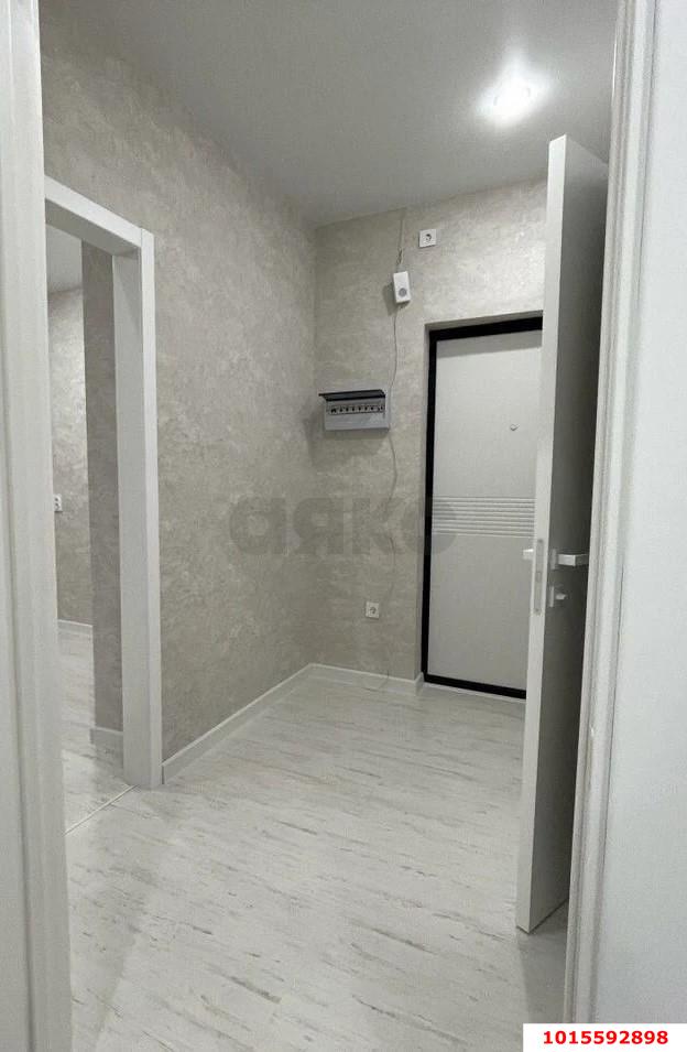 Фото №5: 1-комнатная квартира 38 м² - Краснодар, Славянский, Прикубанский внутригородской округ, мкр. жилой комплекс Ракурс, ул. имени Героя Ростовского, 8к7