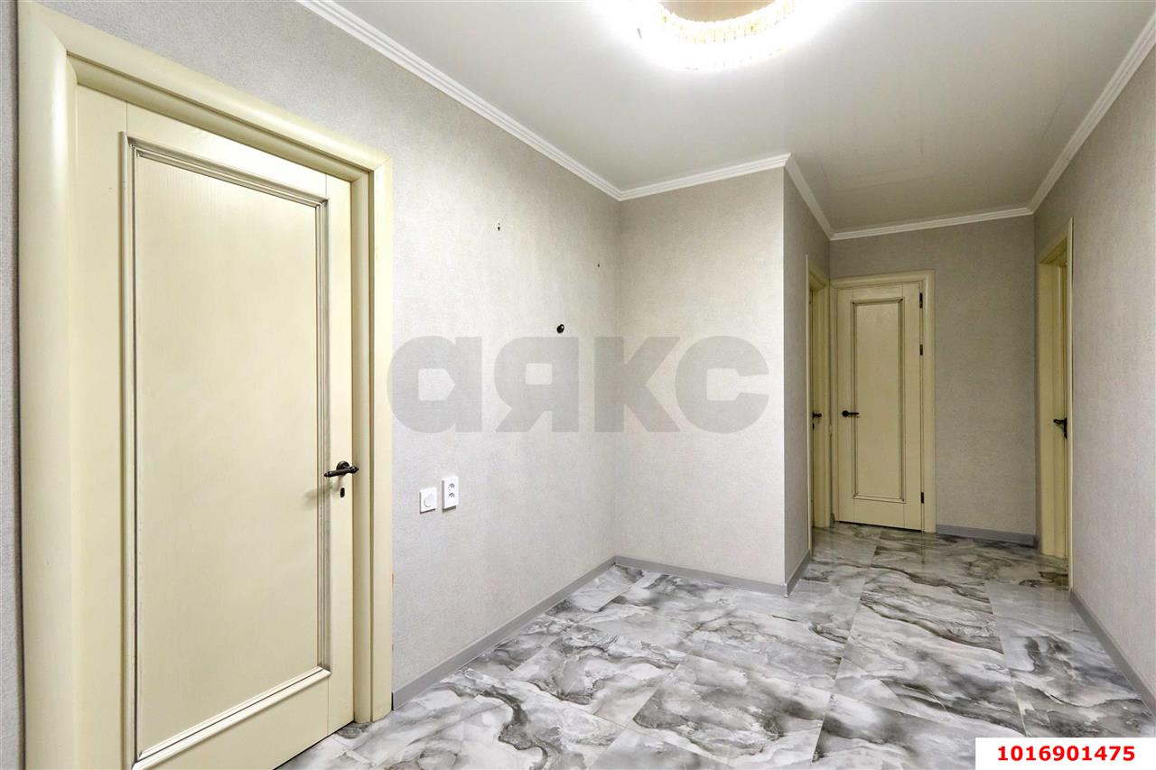 Фото №5: 3-комнатная квартира 68 м² - Краснодар, Западный внутригородской округ, мкр. Юбилейный, пр-кт Чекистов, 29