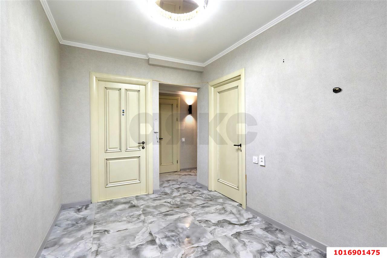 Фото №4: 3-комнатная квартира 68 м² - Краснодар, Западный внутригородской округ, мкр. Юбилейный, пр-кт Чекистов, 29