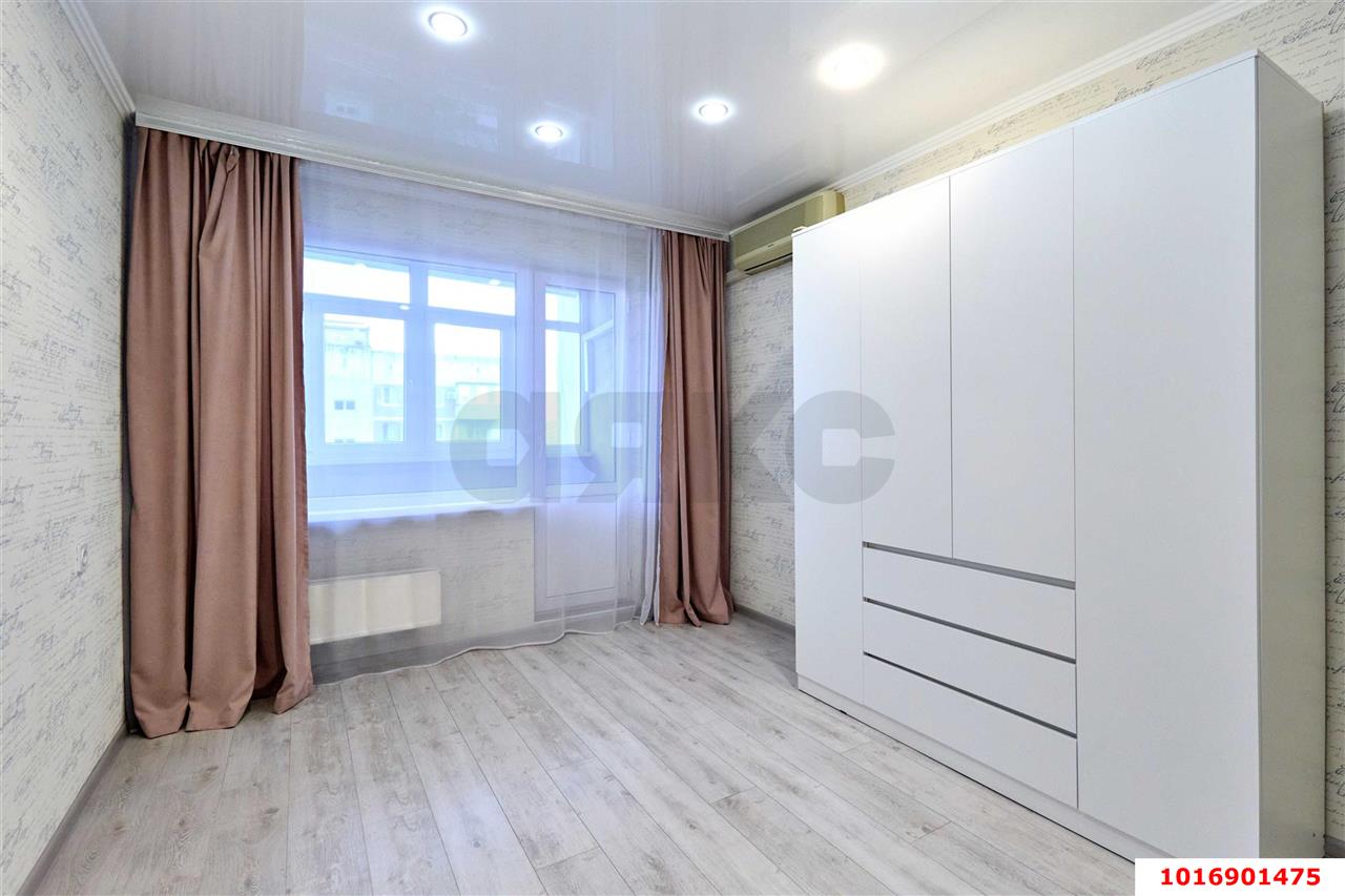 Фото №15: 3-комнатная квартира 68 м² - Краснодар, Западный внутригородской округ, мкр. Юбилейный, пр-кт Чекистов, 29