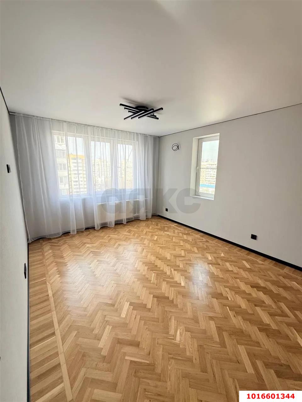 Фото №2: 1-комнатная квартира 39 м² - Краснодар, Западный внутригородской округ, мкр. Юбилейный, б-р Платановый, 6