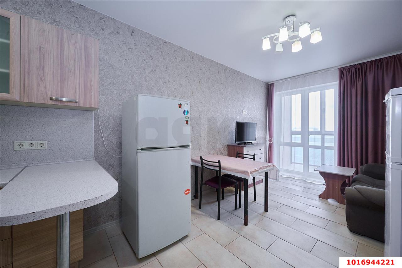 Фото №2: 1-комнатная квартира 42 м² - Краснодар, Карасунский внутригородской округ, Хлопчато-бумажный Комбинат, мкр. жилой комплекс Аквамарин, ул. Уральская, 75к1