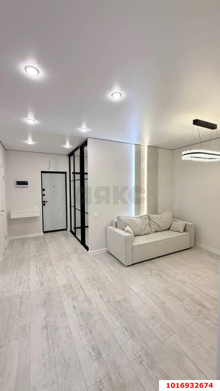 Фото №3: 1-комнатная квартира 44 м² - Краснодар, ЖК Жемчужина, Завод Радиоизмерительных Приборов, Прикубанский внутригородской округ, Музыкальный, мкр. жилой комплекс Жемчужина, ул. имени Ф.И. Шаляпина, 30/1к2